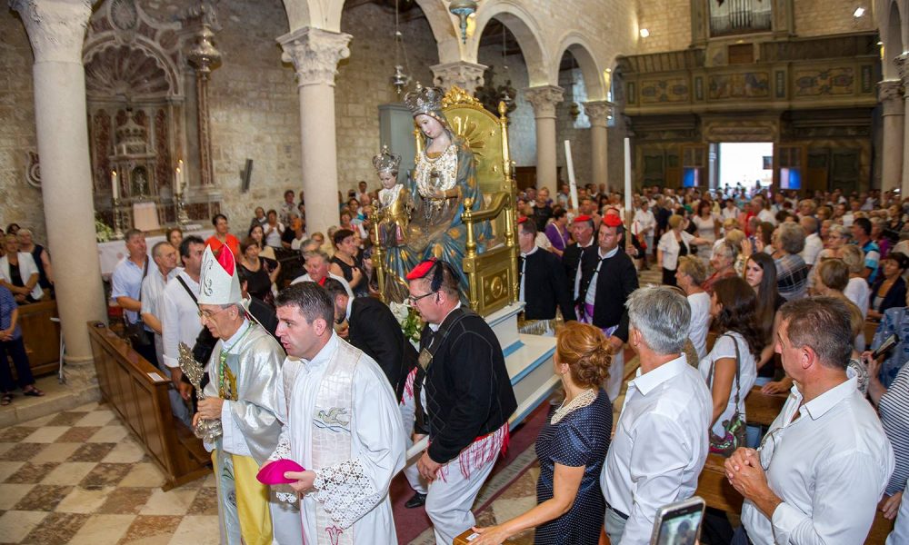 BLAGDAN VELIKE GOSPE Posebno svečano u Svetištu Gospe Maslinske na