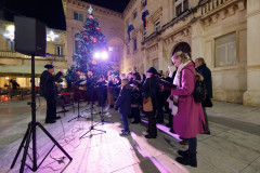 18-Condura-Croatica-Narodni-trg-19.12.2024-Foto-Bojan-Bogdanic