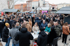 33-Badnjak-u-Zadru-24.12.2024-Foto-Bojan-Bogdanic