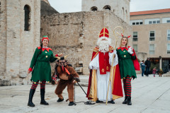 20-Promenada-sv.-Nikole-Advent-u-Zadru-6.12.2024-Foto-Matija-Lipar